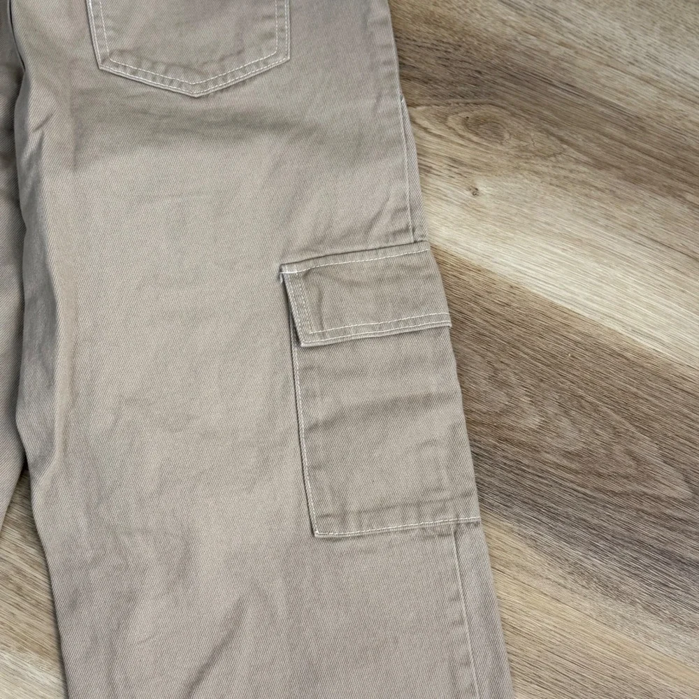 Forever 21 (Tan) Cargo Pants Women Size Medium
